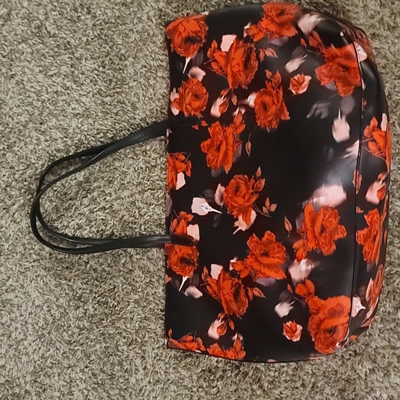 Victoria's Secret Limited Edition 2019 Large Red Floral Rose Tote Bag - Picture 3 of 6